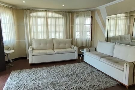 Casa de condomínio para alugar com 722m², 5 quartos e 5 vagas Casa de condomínio para alugar com 722m², 5 quartos e 5 vagasSala