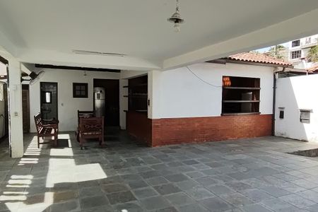 Casa de condomínio para alugar com 722m², 5 quartos e 5 vagas Casa de condomínio para alugar com 722m², 5 quartos e 5 vagasÁrea Gourmet