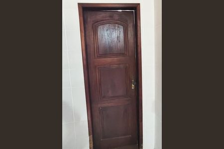 Casa de condomínio para alugar com 722m², 5 quartos e 5 vagas Casa de condomínio para alugar com 722m², 5 quartos e 5 vagasQuarto de Serviço