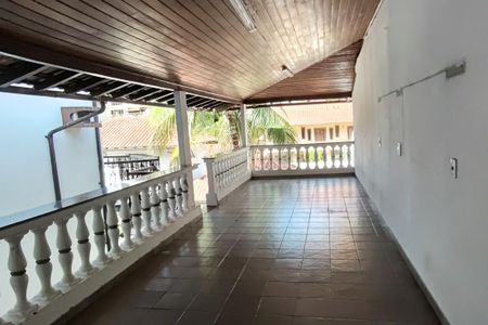 Casa de condomínio para alugar com 722m², 5 quartos e 5 vagas Casa de condomínio para alugar com 722m², 5 quartos e 5 vagasTerraço