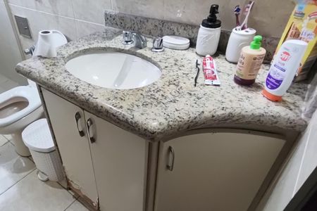 Casa de condomínio para alugar com 722m², 5 quartos e 5 vagas Casa de condomínio para alugar com 722m², 5 quartos e 5 vagasBanheiro Social 1