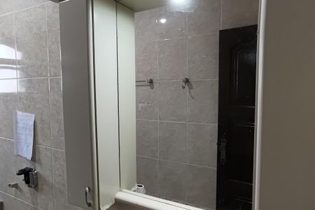 Casa de condomínio para alugar com 722m², 5 quartos e 5 vagas Casa de condomínio para alugar com 722m², 5 quartos e 5 vagasBanheiro Social 1