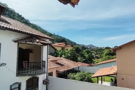 Casa de condomínio para alugar com 722m², 5 quartos e 5 vagas Casa de condomínio para alugar com 722m², 5 quartos e 5 vagasVista da Varanda da Suíte 2