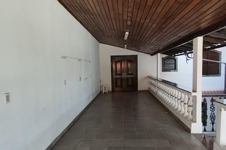 Casa de condomínio para alugar com 722m², 5 quartos e 5 vagas Casa de condomínio para alugar com 722m², 5 quartos e 5 vagasTerraço
