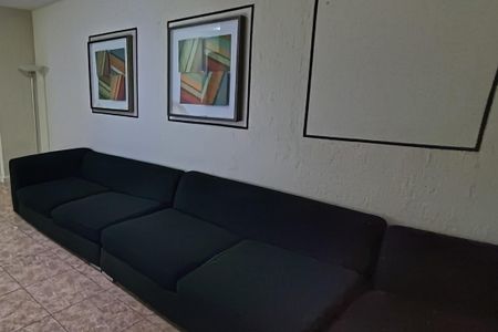 Casa de condomínio para alugar com 722m², 5 quartos e 5 vagas Casa de condomínio para alugar com 722m², 5 quartos e 5 vagasQuarto