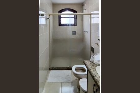 Casa de condomínio para alugar com 722m², 5 quartos e 5 vagas Casa de condomínio para alugar com 722m², 5 quartos e 5 vagasBanheiro Social 1