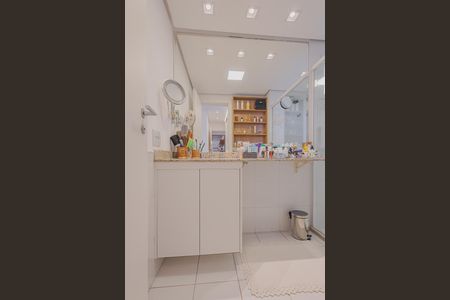 Apartamento à venda com 120m², 3 quartos e 2 vagasBanheiro da Suíte