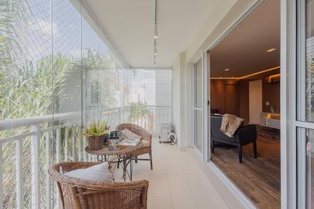 Apartamento à venda com 120m², 3 quartos e 2 vagasVaranda