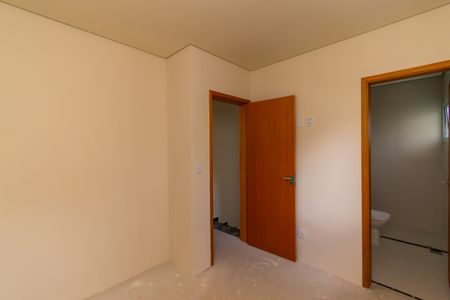 Casa de condomínio à venda com 76m², 2 quartos e 2 vagasSuíte 2