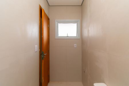 Casa de condomínio à venda com 76m², 2 quartos e 2 vagasBanheiro da Suíte 1