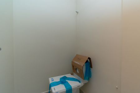 Casa de condomínio à venda com 76m², 2 quartos e 2 vagasLavabo