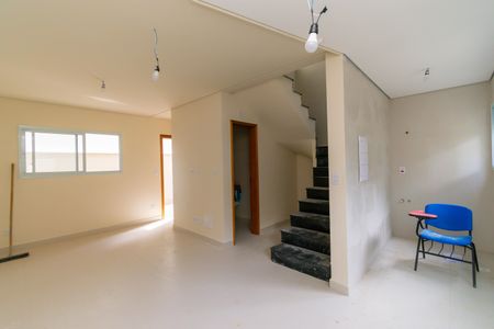 Casa de condomínio à venda com 76m², 2 quartos e 2 vagasCozinha