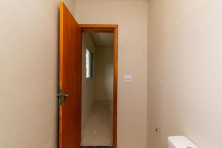 Casa de condomínio à venda com 76m², 2 quartos e 2 vagasBanheiro da Suíte 2