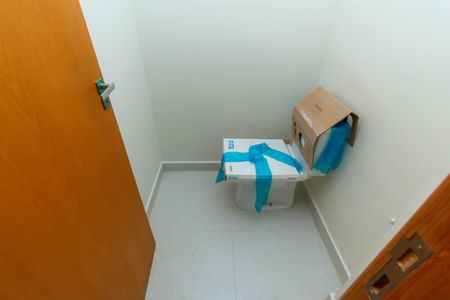 Casa de condomínio à venda com 76m², 2 quartos e 2 vagasLavabo