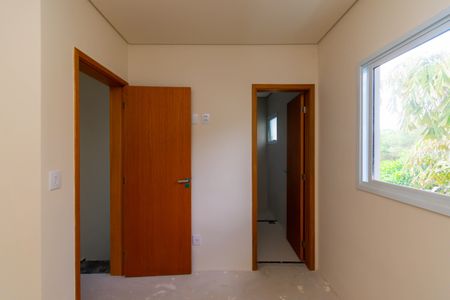 Casa de condomínio à venda com 76m², 2 quartos e 2 vagasSuíte 2