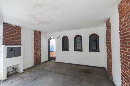 Casa à venda com 110m², 2 quartos e 1 vagaGaragem