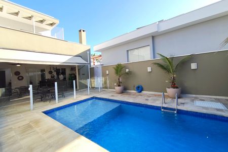 Casa de condomínio à venda com 381m², 4 quartos e 4 vagasQuintal - Piscina