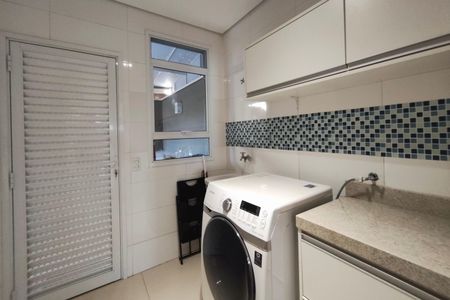 Casa de condomínio à venda com 381m², 4 quartos e 4 vagasÁrea de Serviço