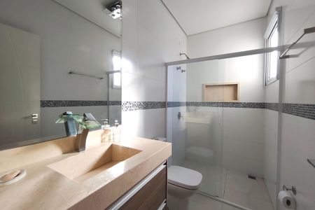 Casa de condomínio à venda com 381m², 4 quartos e 4 vagasBanheiro Suíte