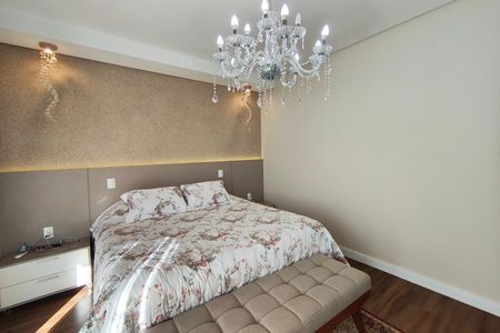 Casa de condomínio à venda com 381m², 4 quartos e 4 vagasQuarto Suíte 4