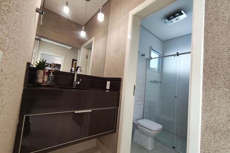 Casa de condomínio à venda com 381m², 4 quartos e 4 vagasLavabo