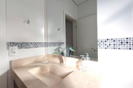 Casa de condomínio à venda com 381m², 4 quartos e 4 vagasBanheiro Suíte