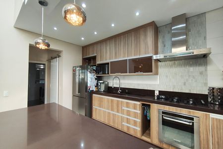 Casa de condomínio à venda com 381m², 4 quartos e 4 vagasCozinha