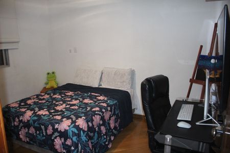 Apartamento à venda com 240m², 4 quartos e 2 vagasQuarto 2