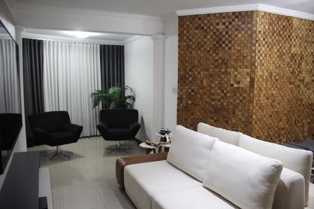 Apartamento à venda com 240m², 4 quartos e 2 vagasSala