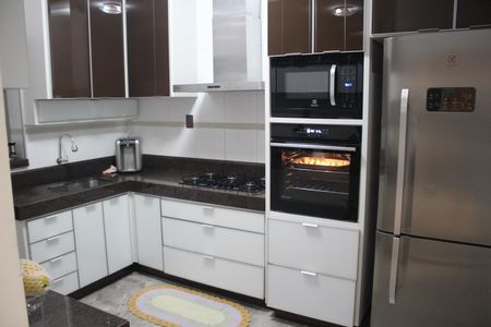 Apartamento à venda com 240m², 4 quartos e 2 vagasCozinha