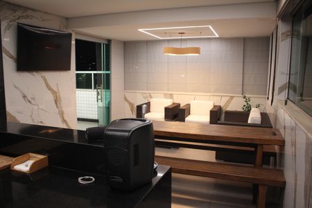 Apartamento à venda com 240m², 4 quartos e 2 vagasÁrea Gourmet