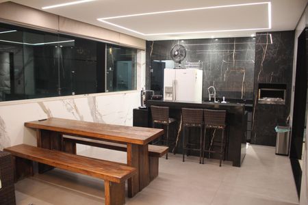 Apartamento à venda com 240m², 4 quartos e 2 vagasÁrea Gourmet