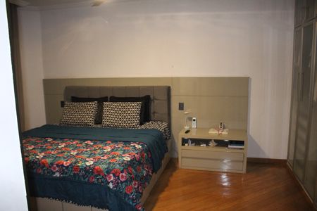 Apartamento à venda com 240m², 4 quartos e 2 vagasSuíte