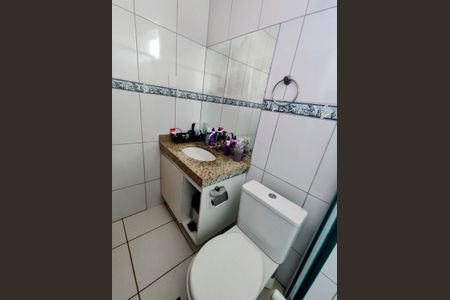 Casa à venda com 190m², 3 quartos e 2 vagasBanheiro 3