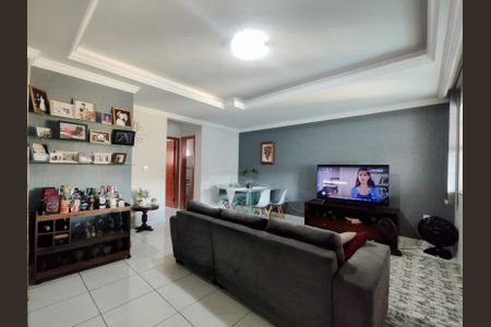 Casa à venda com 190m², 3 quartos e 2 vagasSala