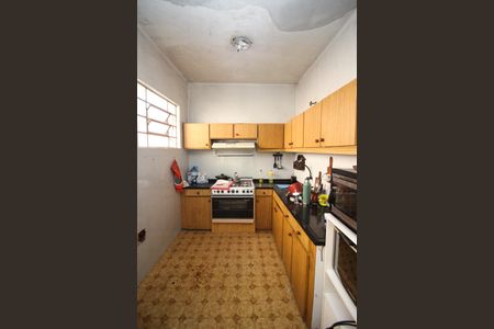 Casa à venda com 280m², 4 quartos e 6 vagasCozinha