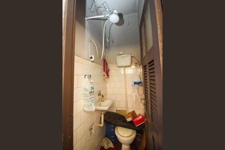 Casa à venda com 280m², 4 quartos e 6 vagasBanheiro de serviço