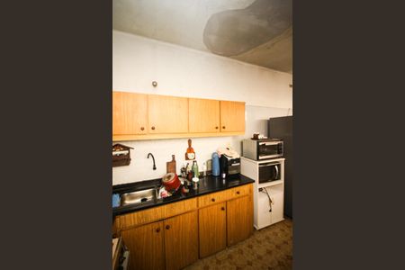 Casa à venda com 280m², 4 quartos e 6 vagasCozinha