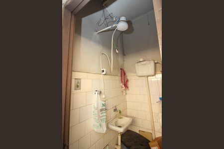 Casa à venda com 280m², 4 quartos e 6 vagasBanheiro de serviço