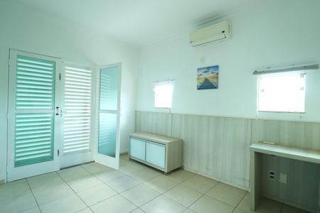 Casa para alugar com 237m², 5 quartos e 3 vagasQuarto 4 - Suíte