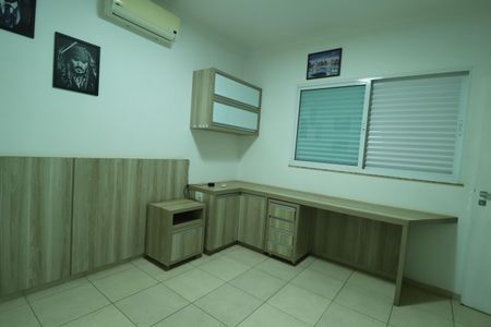 Casa para alugar com 237m², 5 quartos e 3 vagasQuarto 3