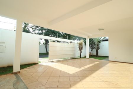 Casa para alugar com 237m², 5 quartos e 3 vagasGaragem