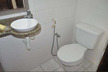 Casa de condomínio à venda com 100m², 3 quartos e 1 vagaLavabo