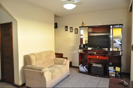 Casa de condomínio à venda com 100m², 3 quartos e 1 vagaSala