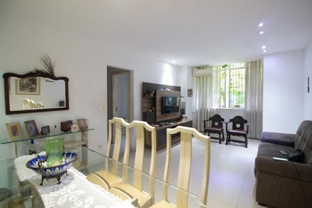 Apartamento à venda com 117m², 4 quartos e 1 vagaSala