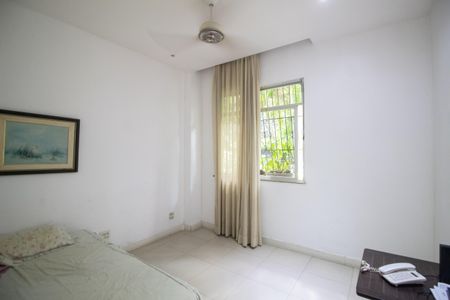 Apartamento à venda com 117m², 4 quartos e 1 vagaQuarto 1