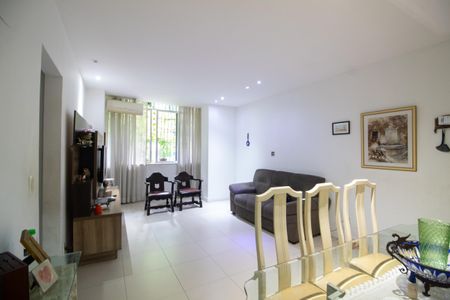 Apartamento à venda com 117m², 4 quartos e 1 vagaSala