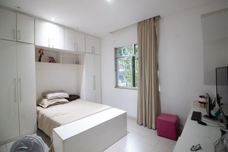 Apartamento à venda com 117m², 4 quartos e 1 vagaQuarto 2