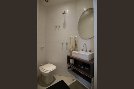 Apartamento à venda com 117m², 4 quartos e 1 vagaBanheiro da Suíte 1