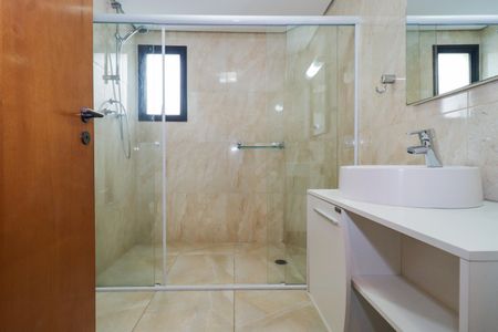 Apartamento para alugar com 197m², 3 quartos e 3 vagasBanheiro da Suíte 1